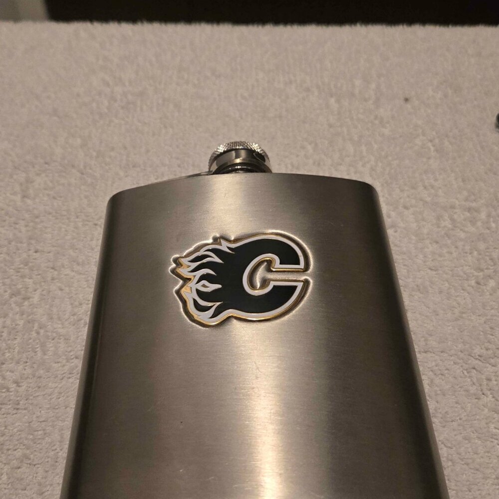 Calgary Flames Fan Lot - 4 Collectible Items - Picture 10 of 10